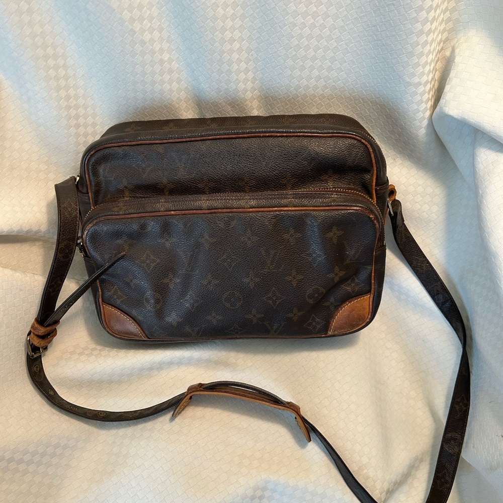 Louis Vuitton Nile